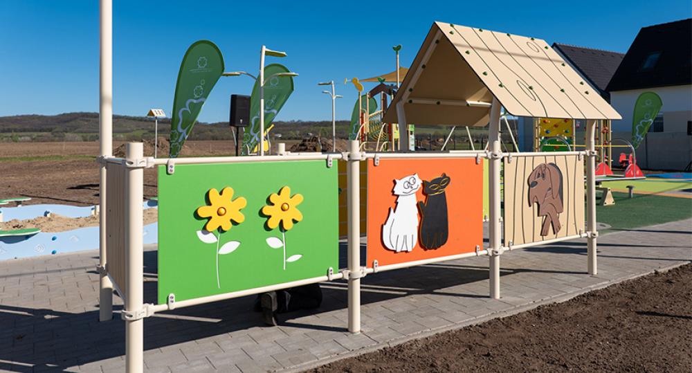 Playgrounds Where Differences Don’t Matter